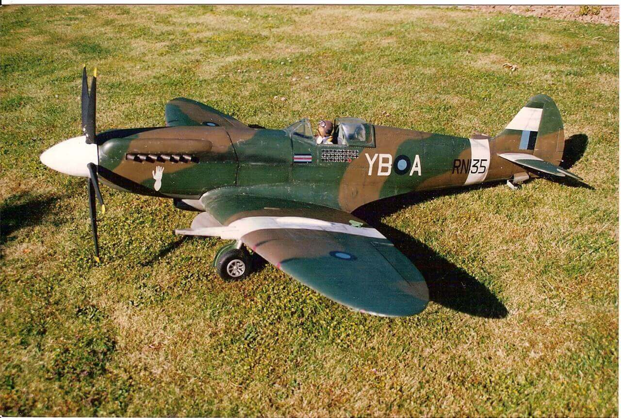Supermarine Spitfire Mk.XIV & XIX (69") Plan